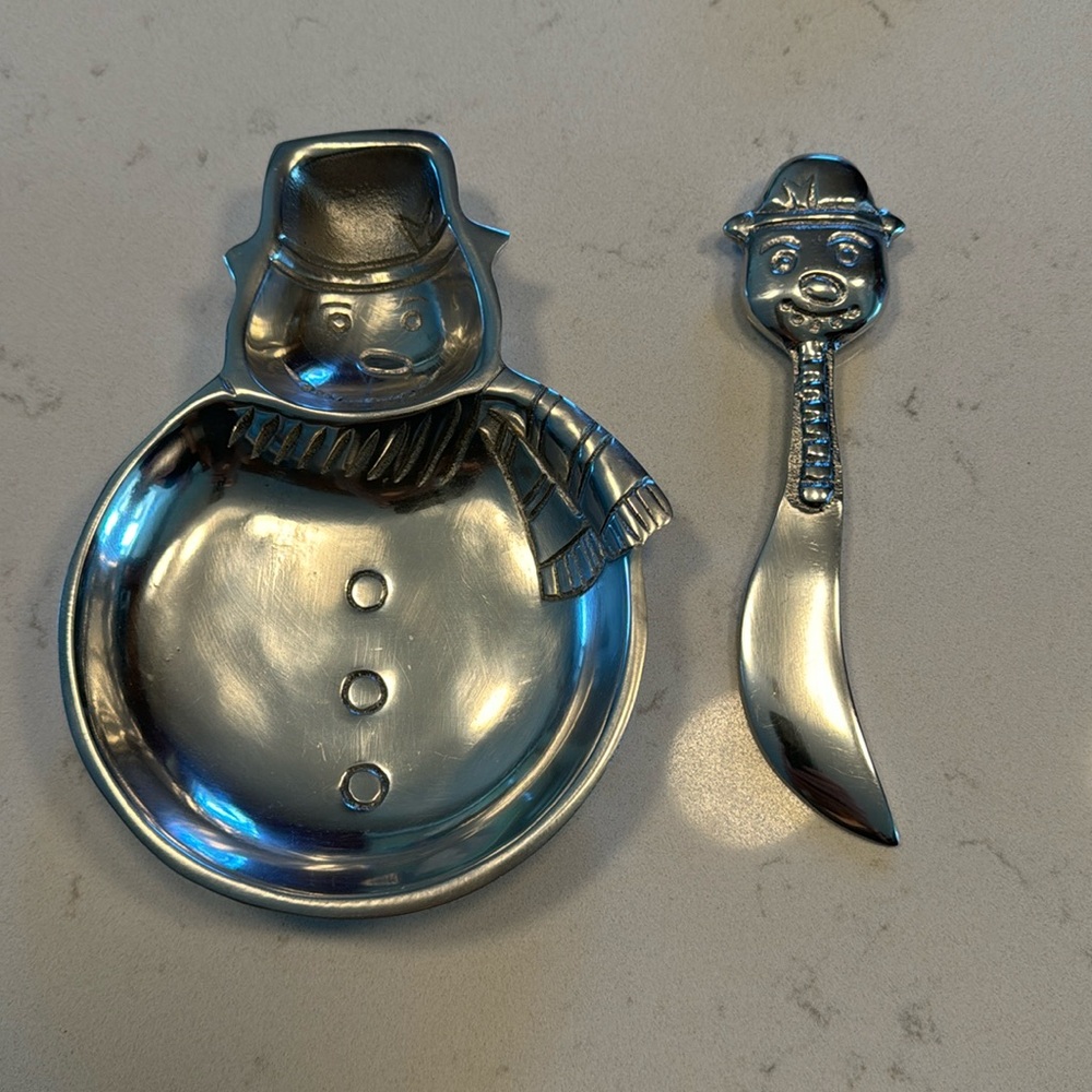 IHI India Pewter Snowman Cheeseball Serving Dish with Spreader